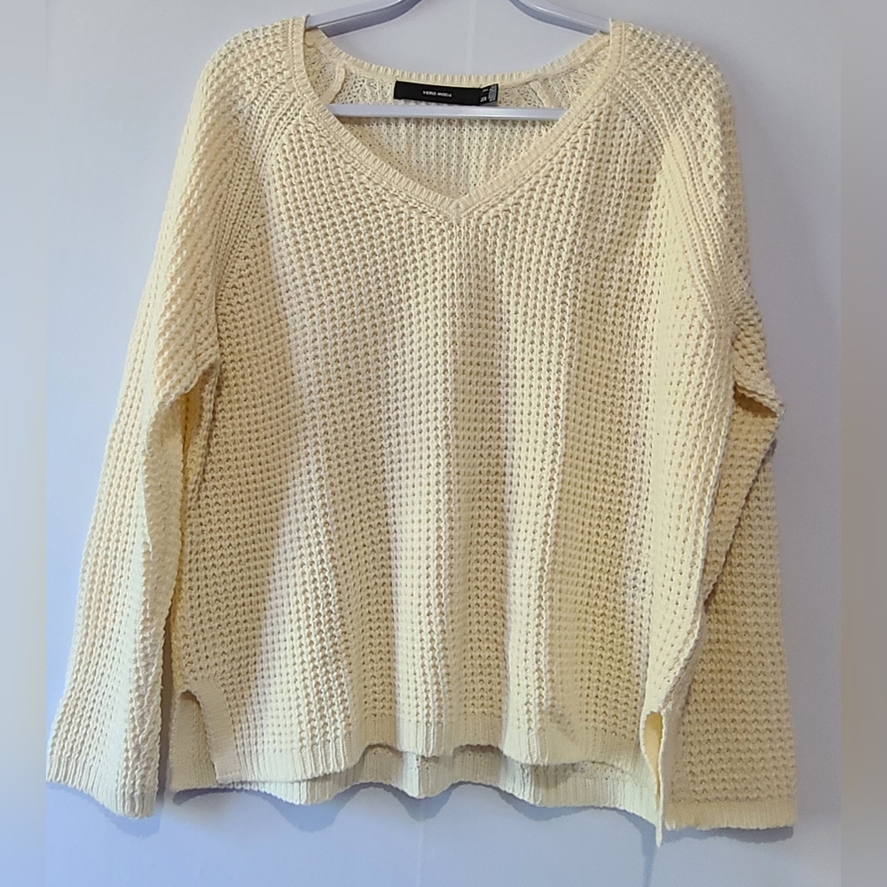 Vero Moda Cream Cable Knit Sweater Women’s Size L V Neck Cozy Chunky Knit